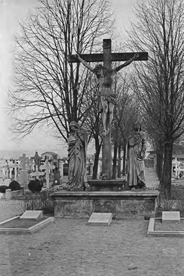 FGLP_0308  Alter Friedhof, Kreuzigungsgruppe, gestiftet von der Familie Meschino um 1770