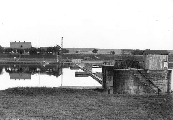 FGLP_0545  Flrsheimer Wehr, erbaut 1886